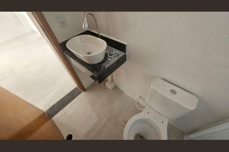 Apartamento para alugar com 60m², 2 quartos e sem vagaBanheiro