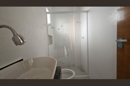 Apartamento para alugar com 60m², 2 quartos e sem vagaBanheiro