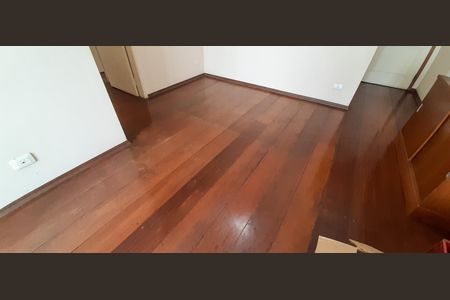 Apartamento à venda com 83m², 3 quartos e 1 vaga Apartamento à venda com 83m², 3 quartos e 1 vagaSala