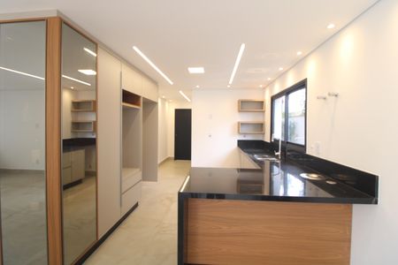 Casa de condomínio para alugar com 460m², 4 quartos e 4 vagasCozinha