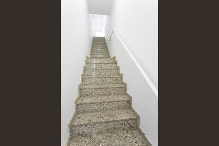 Casa à venda com 200m², 3 quartos e 1 vagaEscada de Entrada