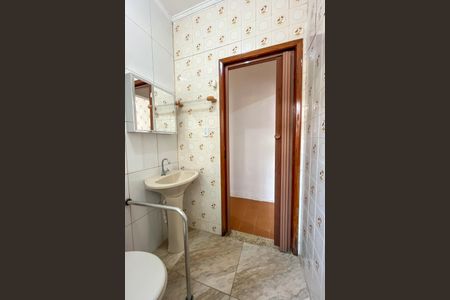 Casa para alugar com 145m², 2 quartos e 2 vagasBanheiro