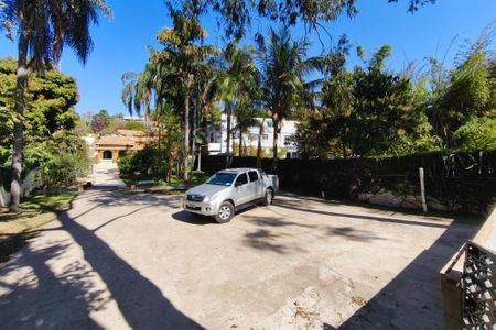 Casa à venda com 340m², 3 quartos e 15 vagasQuintal - Garagem