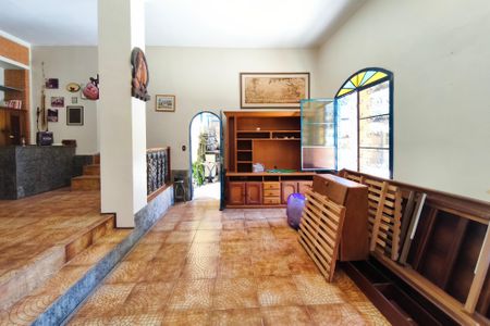 Casa à venda com 340m², 3 quartos e 15 vagasSala de TV