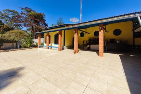 Casa à venda com 340m², 3 quartos e 15 vagasQuintal