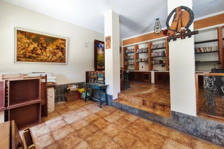 Casa à venda com 340m², 3 quartos e 15 vagasSala de TV