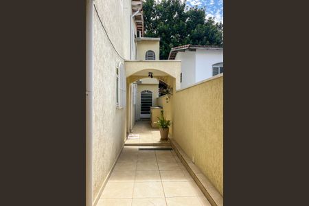 Casa à venda com 195m², 4 quartos e 2 vagas Casa à venda com 195m², 4 quartos e 2 vagasQuintal