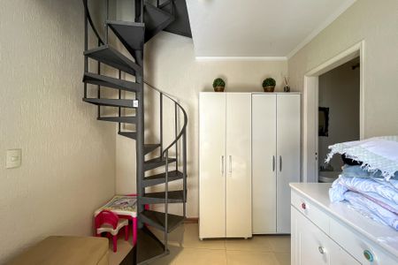 Casa à venda com 195m², 4 quartos e 2 vagas Casa à venda com 195m², 4 quartos e 2 vagasSala da edícula