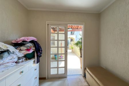 Casa à venda com 195m², 4 quartos e 2 vagas Casa à venda com 195m², 4 quartos e 2 vagasSala da edícula