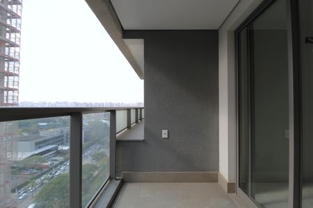 Varanda de kitnet/studio à venda com 1 quarto, 45m² em Indianópolis, São Paulo