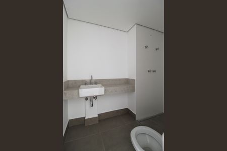 Banheiro de kitnet/studio à venda com 1 quarto, 45m² em Indianópolis, São Paulo