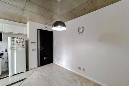 Apartamento à venda com 70m², 2 quartos e 1 vaga Apartamento à venda com 70m², 2 quartos e 1 vagaSala
