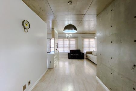 Apartamento à venda com 70m², 2 quartos e 1 vaga Apartamento à venda com 70m², 2 quartos e 1 vagaSala
