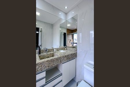 Apartamento à venda com 70m², 2 quartos e 1 vaga Apartamento à venda com 70m², 2 quartos e 1 vagaBanheiro da Suíte