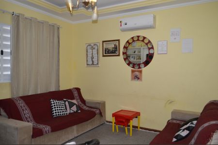 Sala de casa à venda com 3 quartos, 290m² em Cambuci, São Paulo