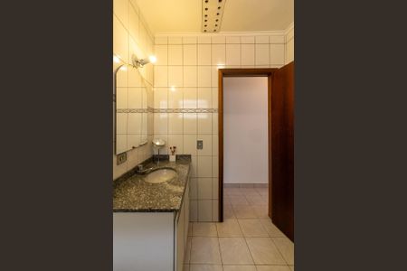 Casa à venda com 155m², 2 quartos e 3 vagasBanheiro Social