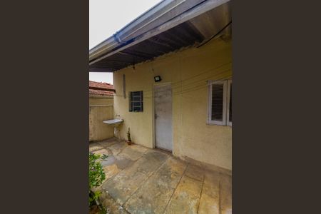 Casa à venda com 155m², 2 quartos e 3 vagasJardim e acesso a edícula