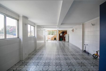 Casa à venda com 390m², 4 quartos e 4 vagas Casa à venda com 390m², 4 quartos e 4 vagasSalão 2