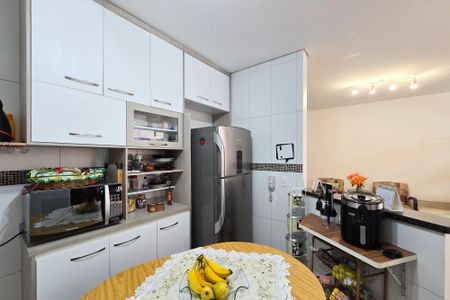 Apartamento à venda com 105m², 2 quartos e 2 vagas Apartamento à venda com 105m², 2 quartos e 2 vagasCozinha