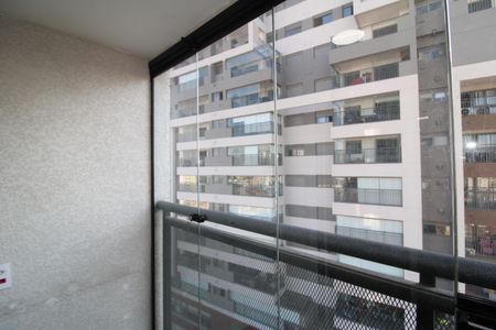 Apartamento à venda com 38m², 1 quarto e sem vagaSala / Cozinha - Varanda