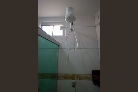 Banheiro de casa para alugar com 2 quartos, 48m² em Qnm 1, Brasília