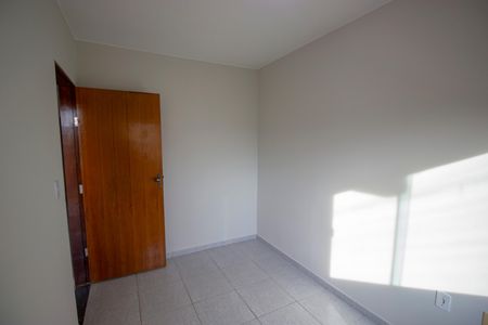 Casa para alugar com 48m², 2 quartos e 1 vagaQuarto 1