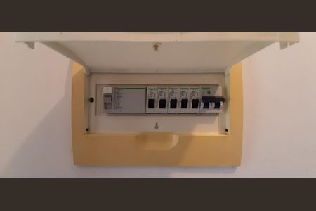 Apartamento à venda com 48m², 2 quartos e 1 vaga Apartamento à venda com 48m², 2 quartos e 1 vagaQuadro de Luz