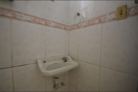 Casa para alugar com 55m², 1 quarto e sem vagaBanheiro