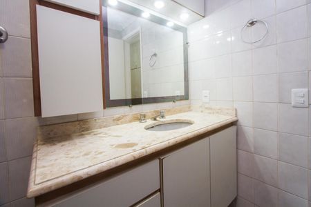 Apartamento à venda com 167m², 3 quartos e 2 vagasBanheiro Suíte 