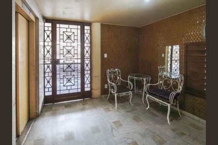 Apartamento à venda com 73m², 2 quartos e 1 vagaFachada e portaria