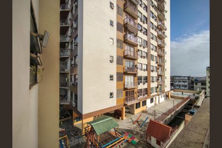 Apartamento à venda com 73m², 2 quartos e 1 vagaÁrea de Serviço