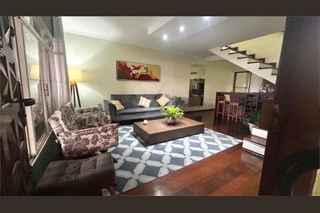 Casa à venda com 4 quartos, 200m² em Jardim Sonia, São Paulo