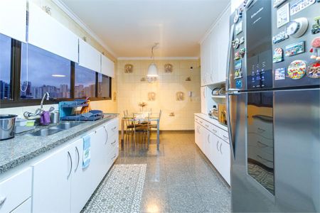 Apartamento à venda com 4 quartos, 220m² em Jardim da Saúde, São Paulo