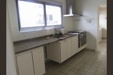 Apartamento à venda com 245m², 4 quartos e 3 vagas