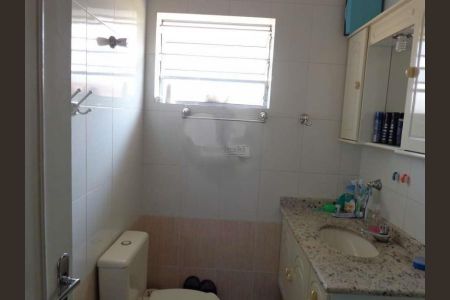 Casa à venda com 3 quartos, 180m² em Vila Santo Estefano, São Paulo