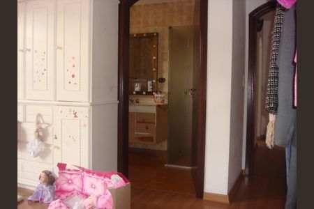 Casa à venda com 325m², 3 quartos e 3 vagas