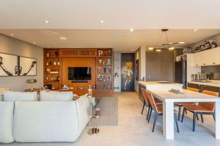 Apartamento à venda com 2 quartos, 220m² em Moema, São Paulo