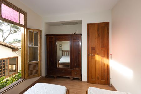 Casa de condomínio à venda com 500m², 4 quartos e 3 vagasQuarto 4