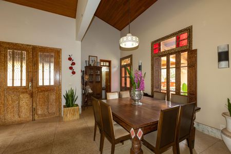 Casa de condomínio à venda com 500m², 4 quartos e 3 vagasSala de Jantar