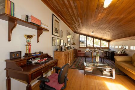 Casa de condomínio à venda com 500m², 4 quartos e 3 vagasEscritório 2