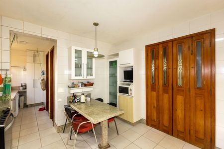 Casa de condomínio à venda com 500m², 4 quartos e 3 vagasCozinha