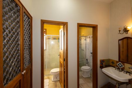 Casa de condomínio à venda com 500m², 4 quartos e 3 vagasBanheiros