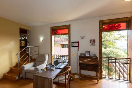 Casa de condomínio à venda com 500m², 4 quartos e 3 vagasEscritório 1