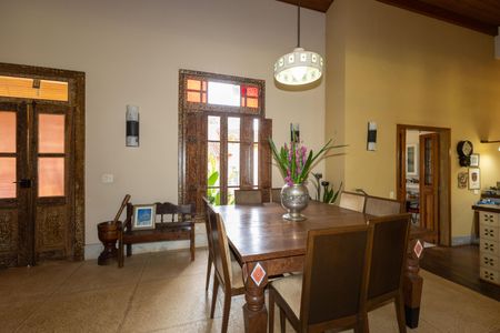 Casa de condomínio à venda com 500m², 4 quartos e 3 vagasSala de Jantar