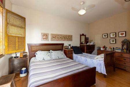 Casa de condomínio à venda com 500m², 4 quartos e 3 vagasQuarto 1