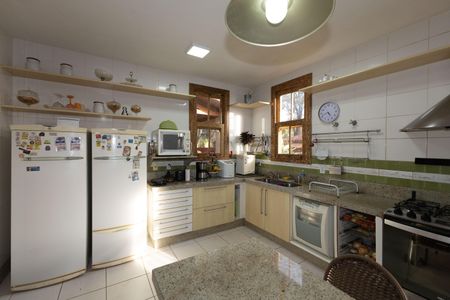 Casa de condomínio à venda com 500m², 4 quartos e 3 vagasCozinha