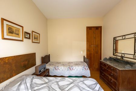 Casa de condomínio à venda com 500m², 4 quartos e 3 vagasQuarto 2