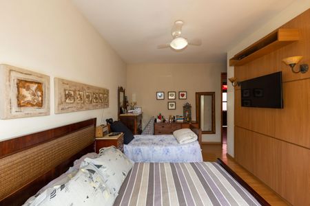 Casa de condomínio à venda com 500m², 4 quartos e 3 vagasQuarto 1