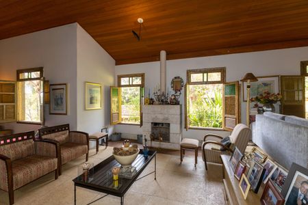 Casa de condomínio à venda com 500m², 4 quartos e 3 vagasSala com Lareira