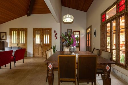 Casa de condomínio à venda com 500m², 4 quartos e 3 vagasSala de Jantar